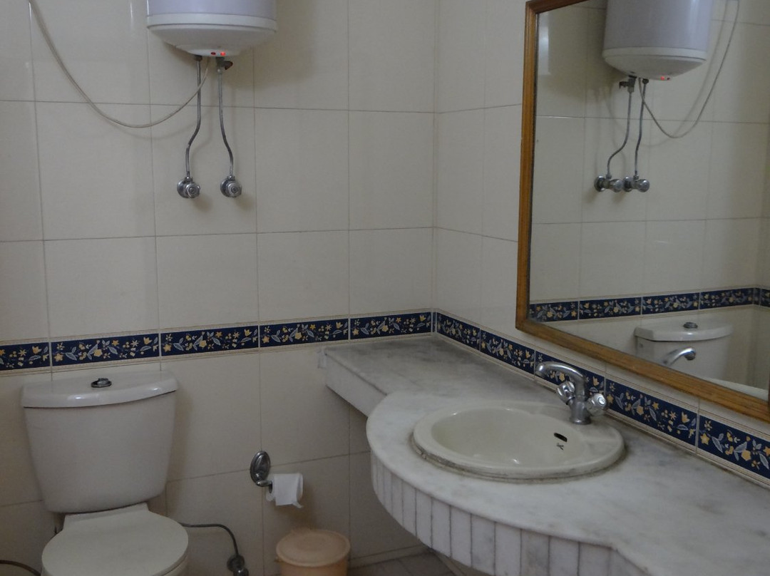 Hotel Lake View (HPTDC)主图