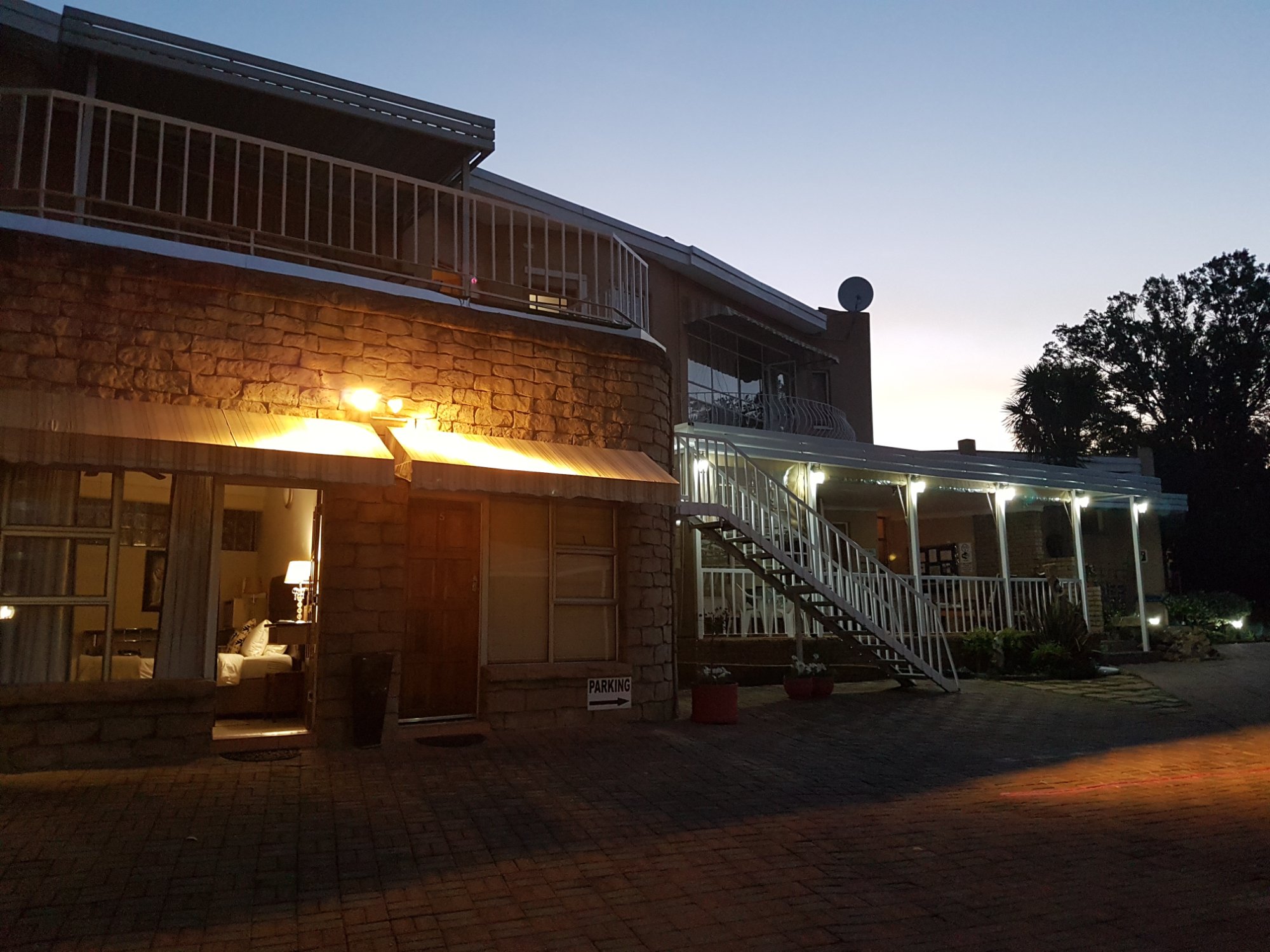 Woodpecker Guesthouse-浴室