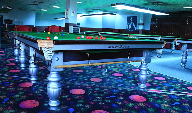 Snooker hall in Salmiya-萨尔米亚必去景点