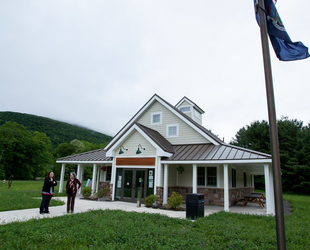 Catskills Visitor Center景点图片