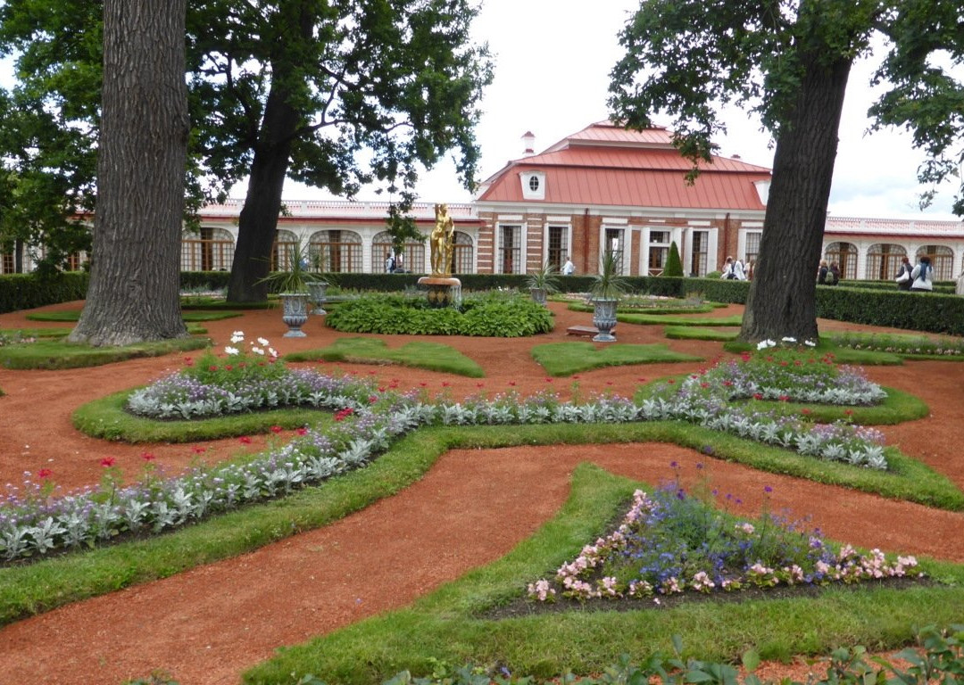 Monplaisir Historical Palace Museum景点图片