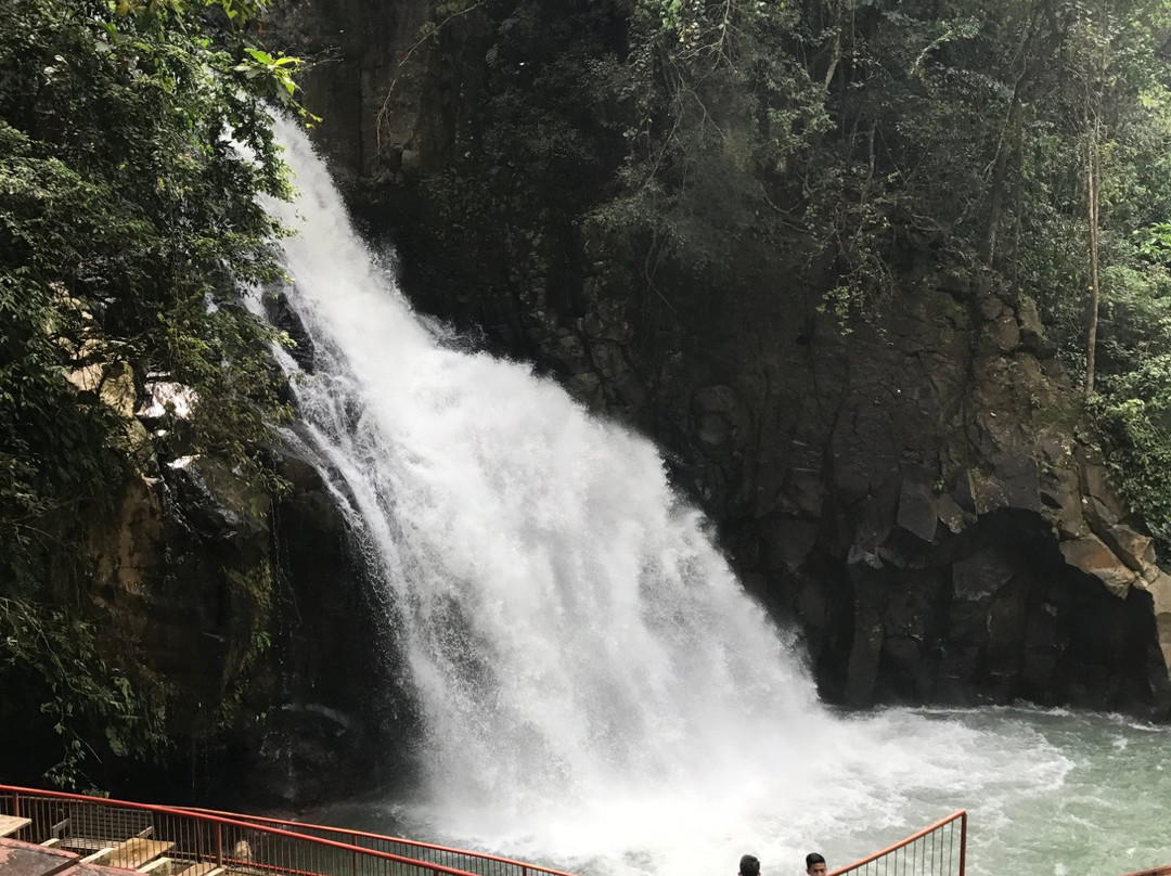 Tiklas Falls景点图片