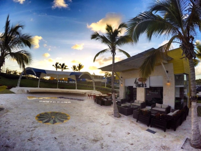 4-Jack's Bar & Bistro