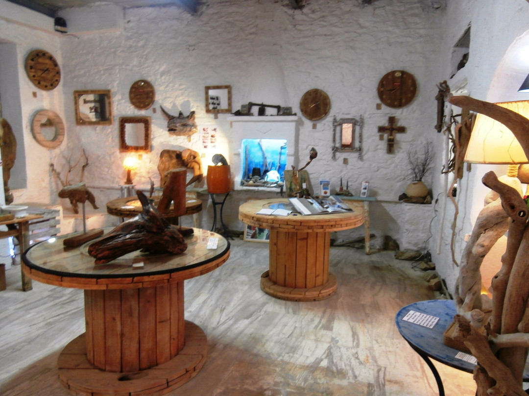 Driftwood Art景点图片