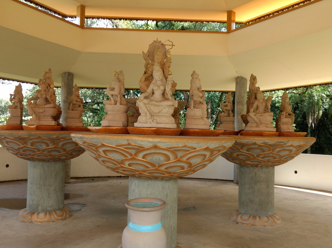 Templo Budista Caminho Do Meio景点图片