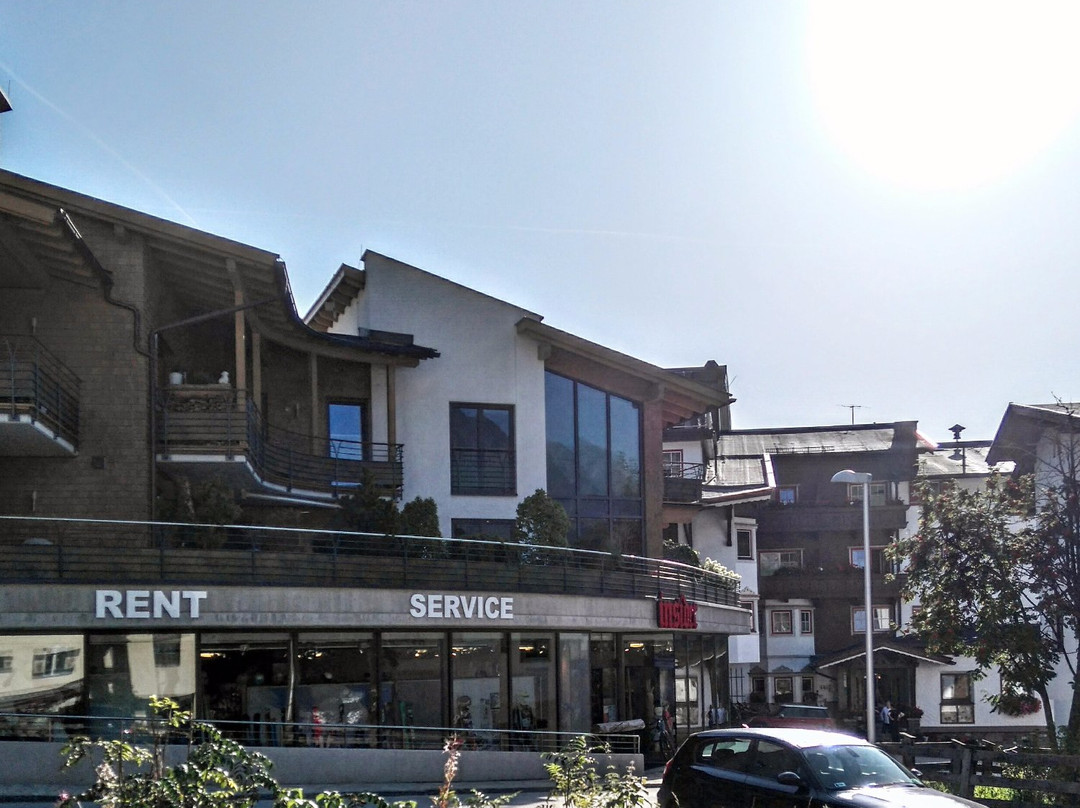 Insider Sportshop-图克斯必去景点