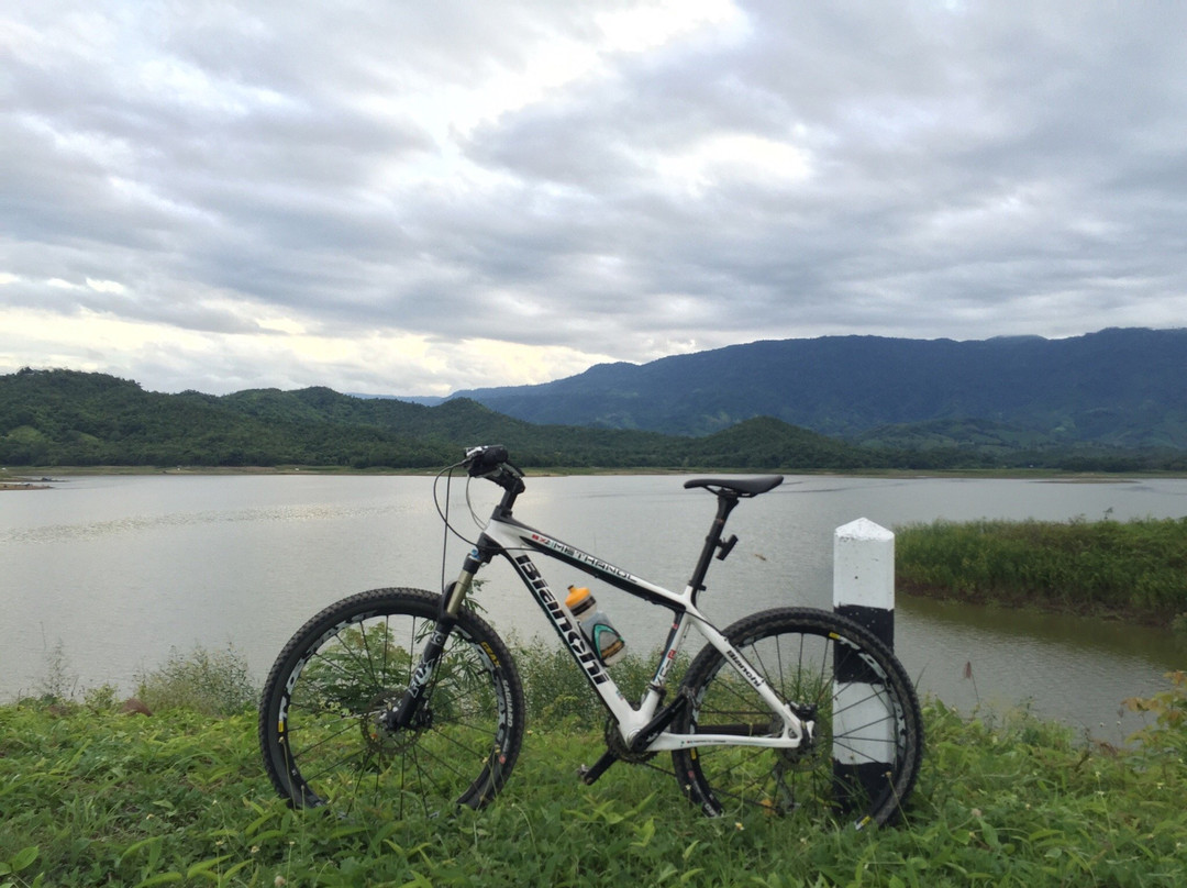 Huai Pa Daeng Reservoir景点图片