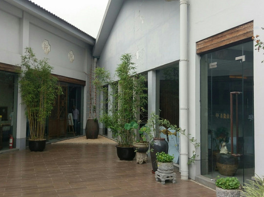 青龙山庄酒店主图