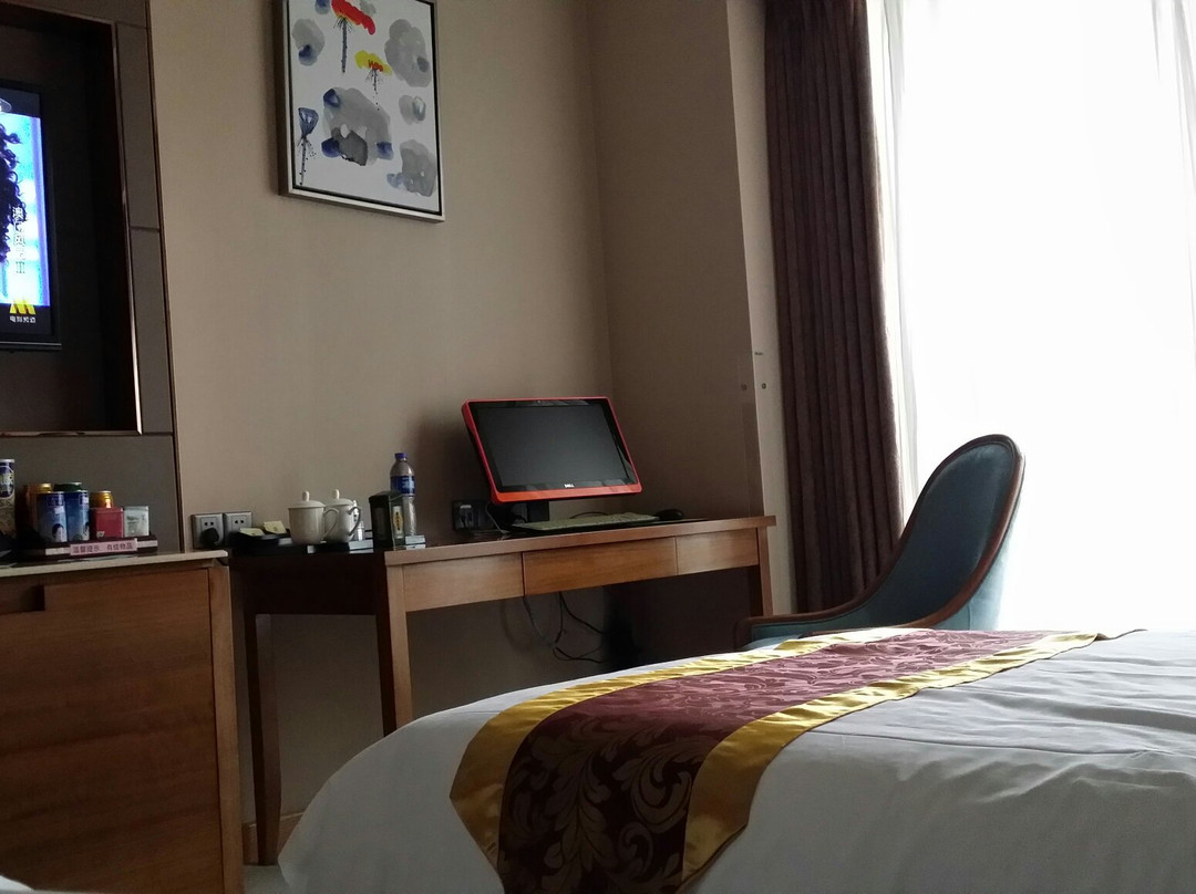 陇能大酒店主图