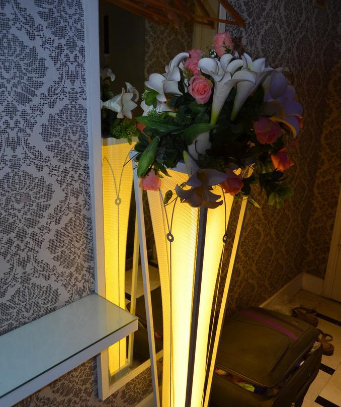 7天吉首火车站店主图