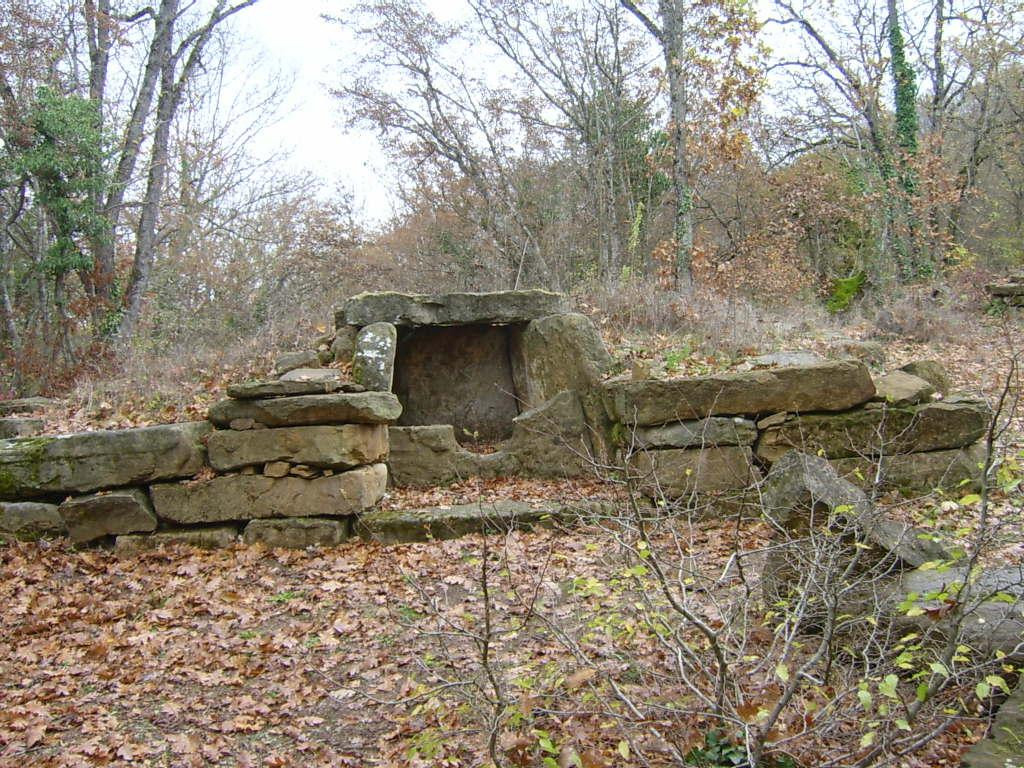 Dolmen Complex景点图片