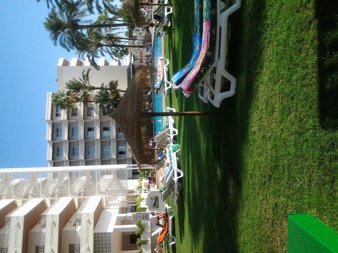 Playa El Bajondillo景点图片