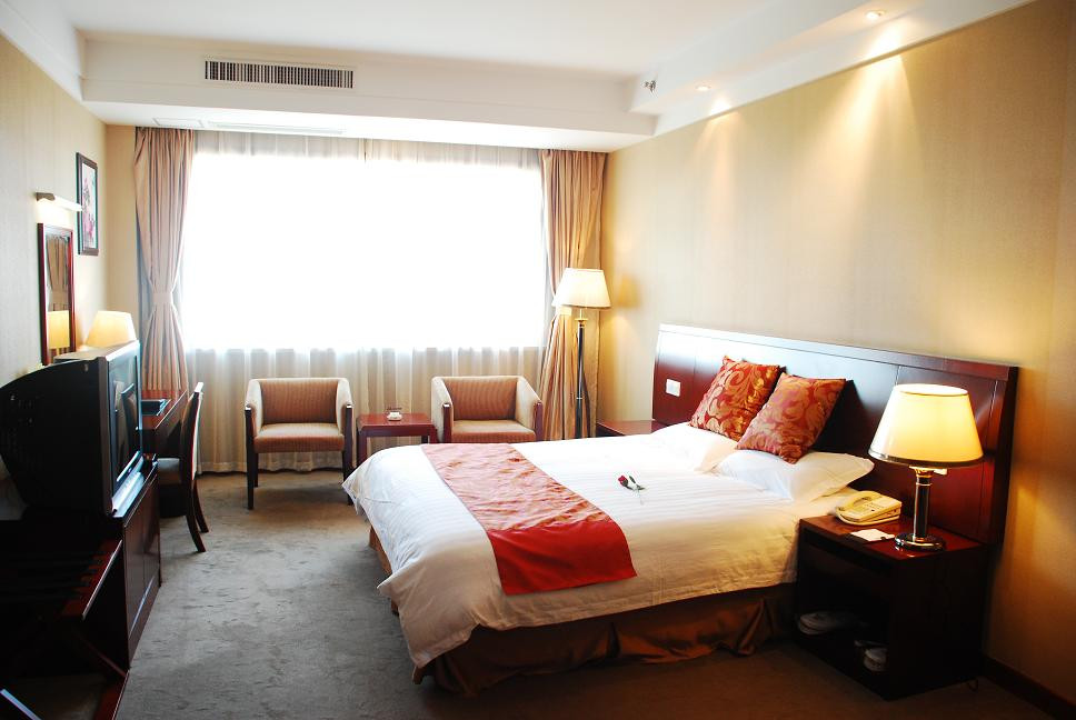 东方银座商务酒店主图