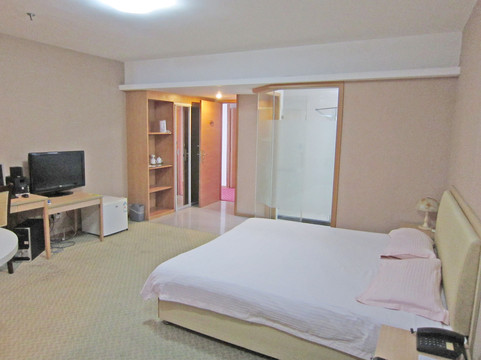 云亭假日酒店主图