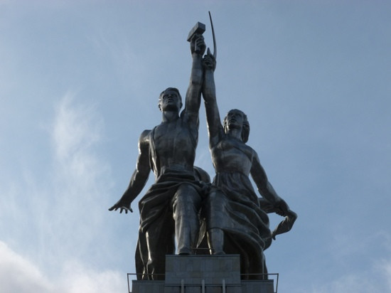 Worker and Kolkhoz Woman-莫斯科必去景点
