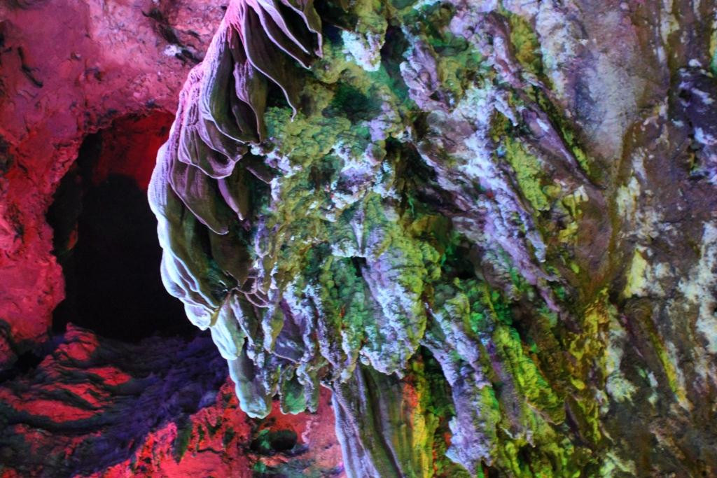 英德宝晶宫-英德市必去景点