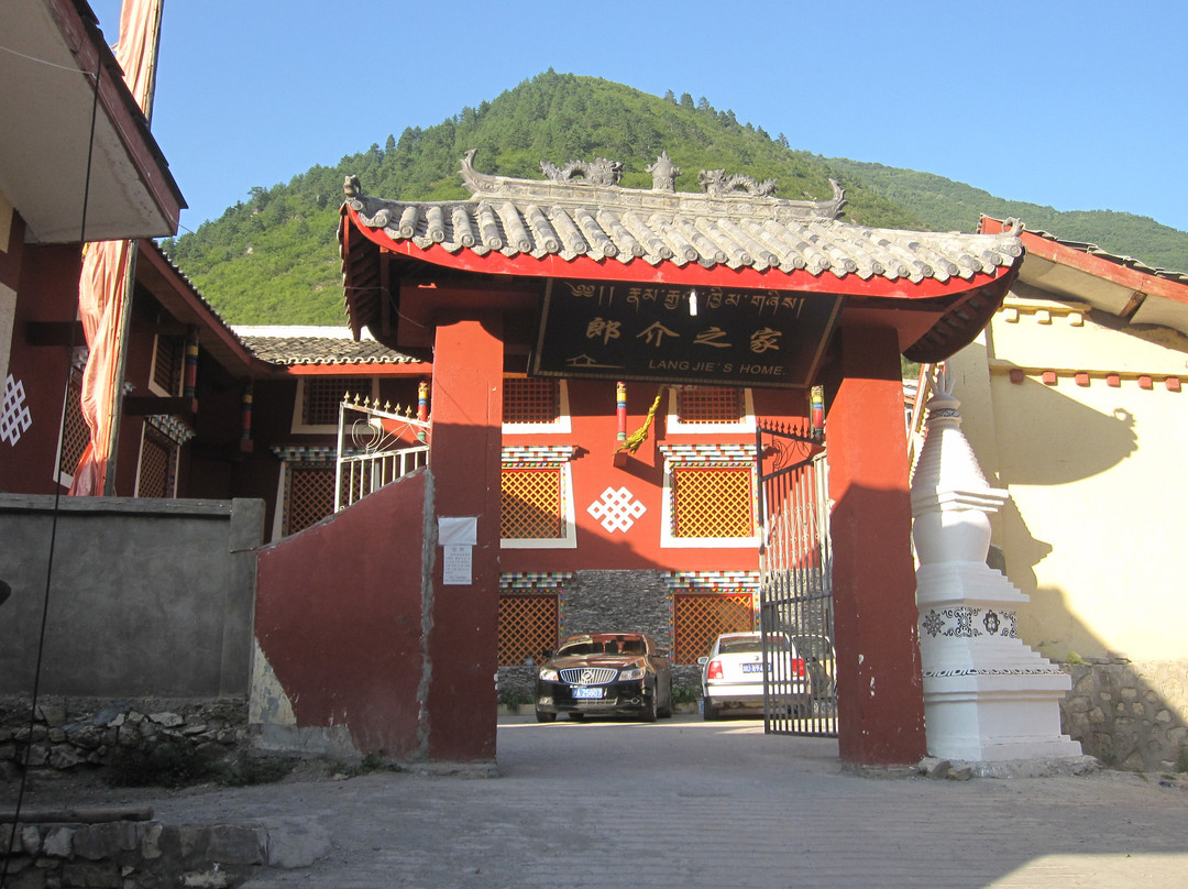 雅塔风情客栈主图