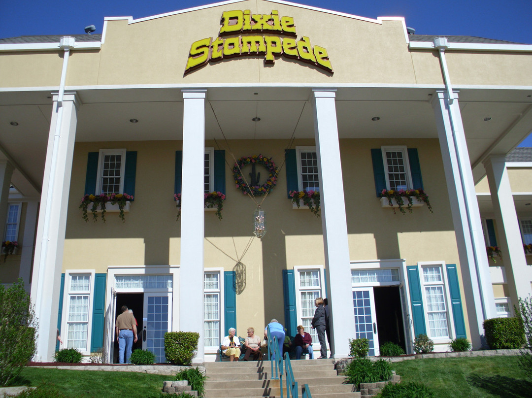 Dolly Parton's Stampede Dinner Attraction-布兰森必去景点