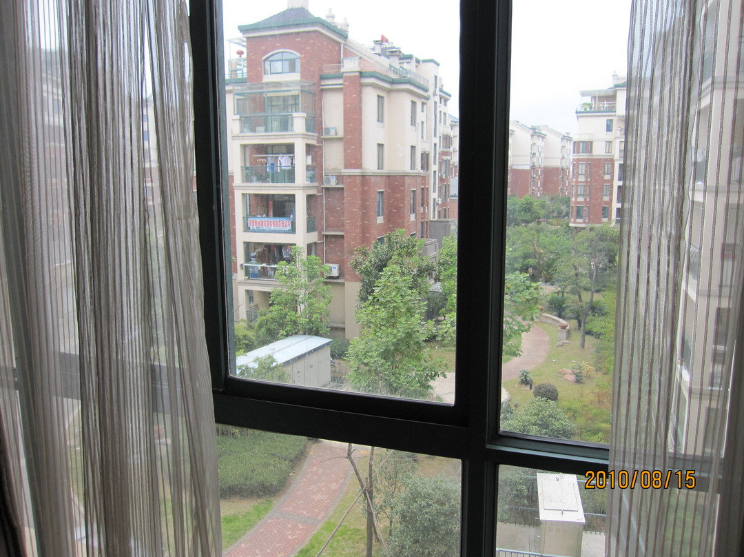 莱凯斯汀花园酒店主图