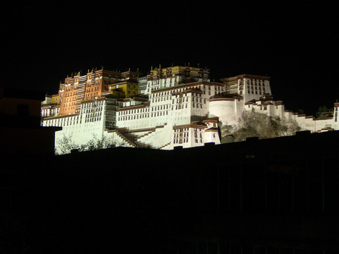 圣洁假日酒店主图