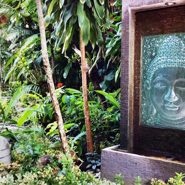 Raintree Lodge主图