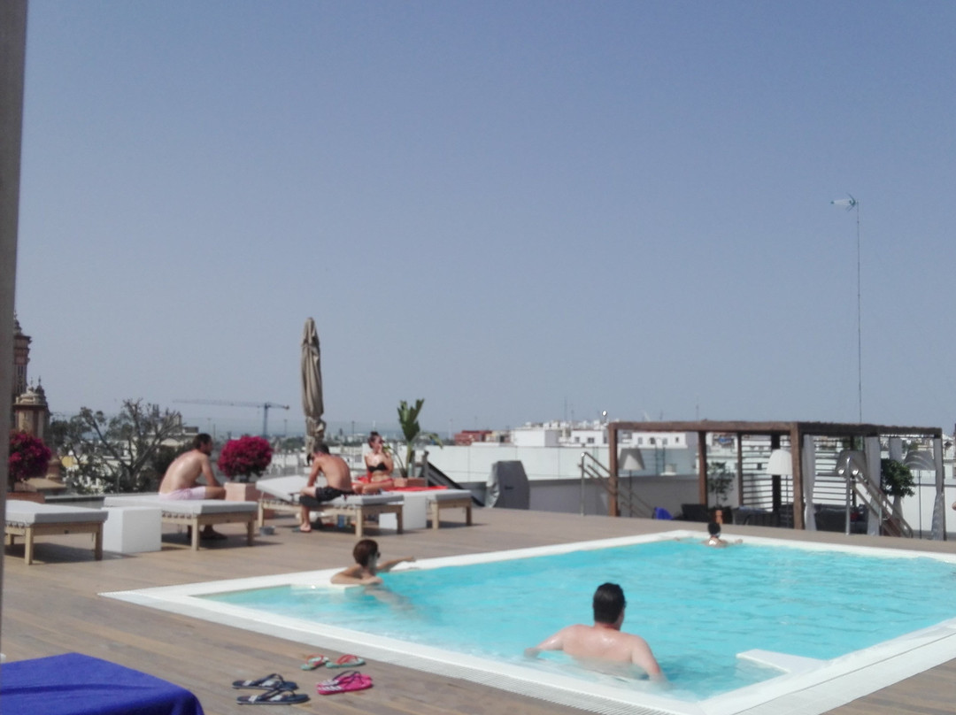 塞维利亚泽尼特酒店主图