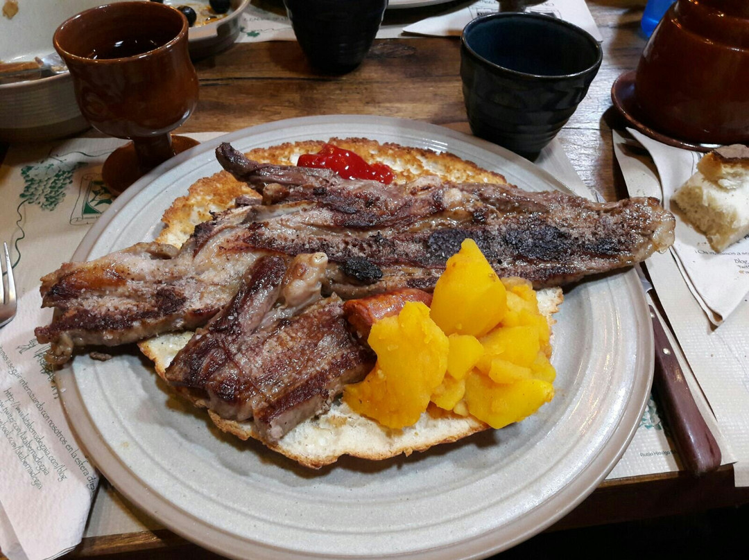 Navatejera餐馆和美食-Taberna la Gaia