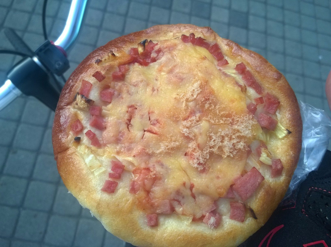 Lielirbe餐馆和美食-Latta, bistro