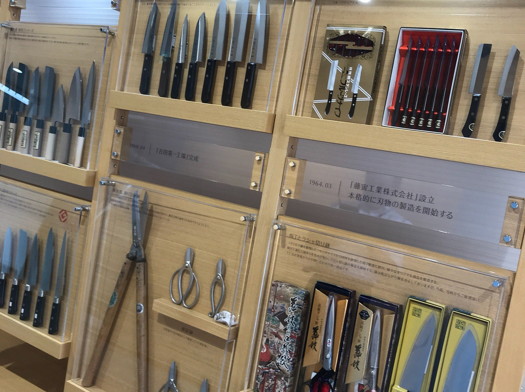 Tojiro Knife Gallery-燕市必去景点