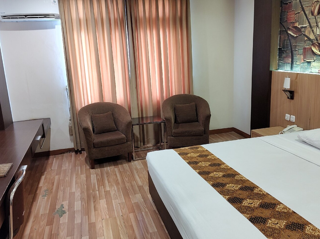 Riyadi Palace Hotel Surakarta RedPartner