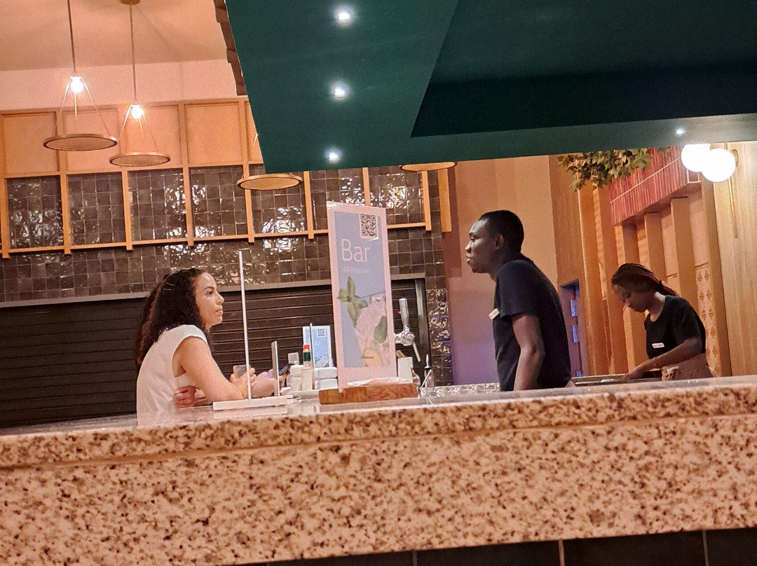 Safari Lobby Bar)景点图片