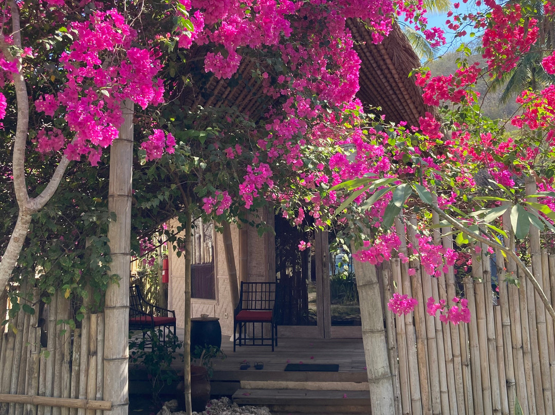 Amahelia Luxury Resort & Restaurant主图