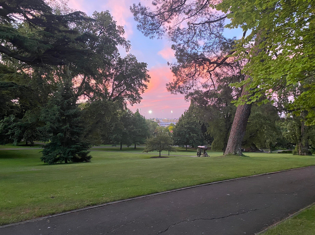 廊奇思通美居酒店 主图