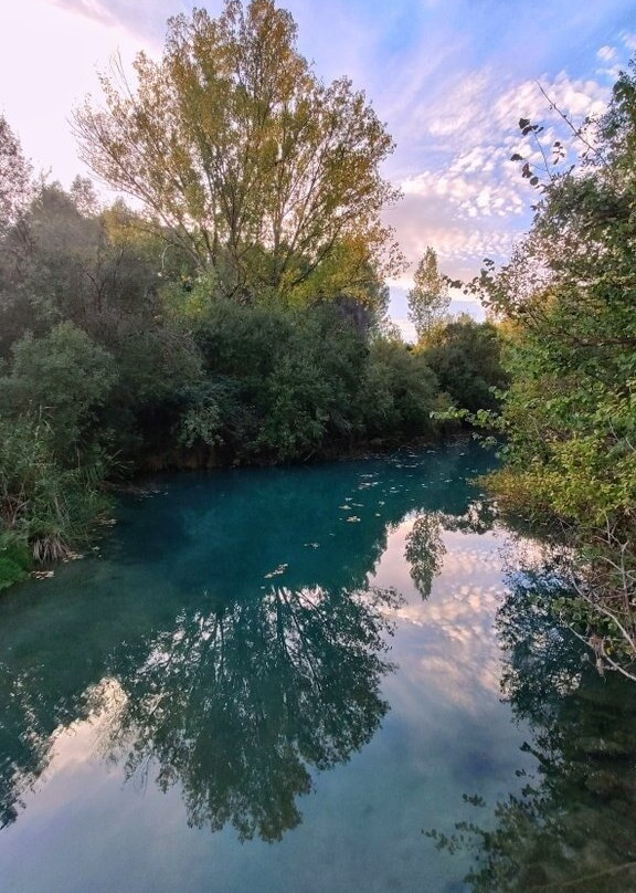 Charco Azul-Valdeganga必去景点