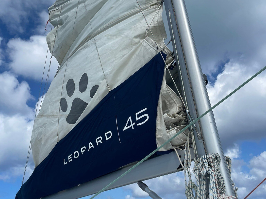 Adventure Charter-大开曼岛必去景点