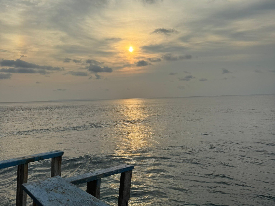 Mahana Jumping Point-努沙切宁安岛必去景点