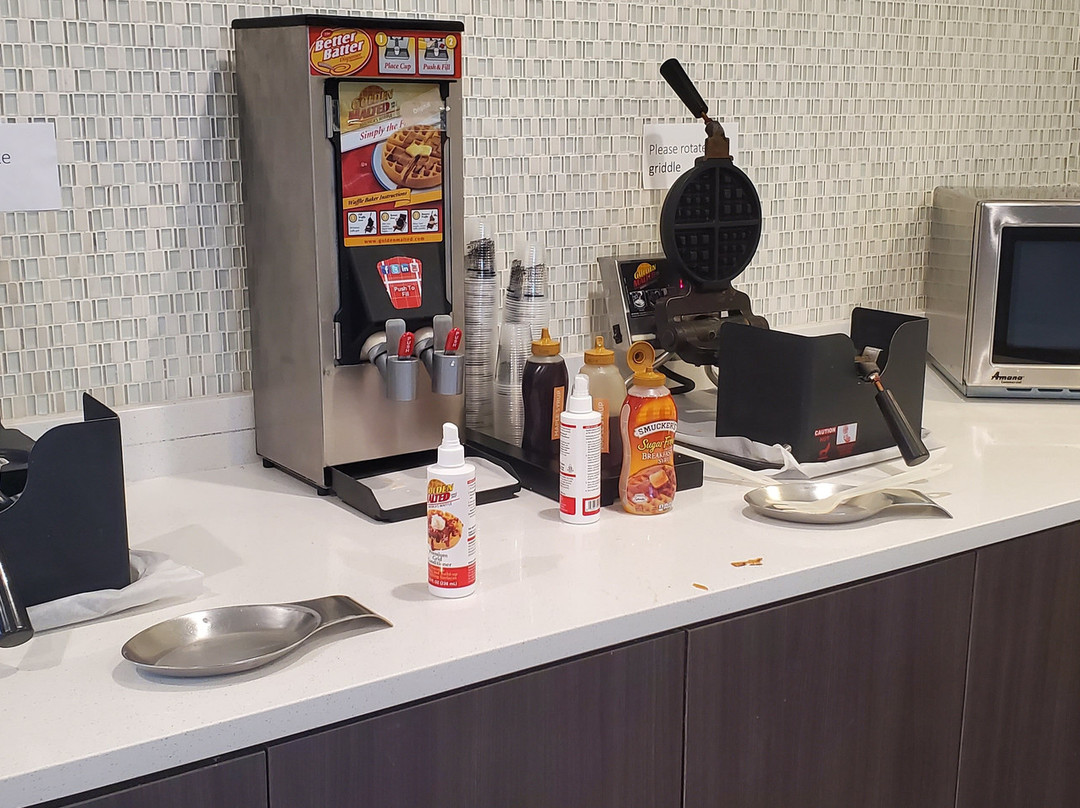 La Quinta Inn & Suites by Wyndham St Louis Route 66主图