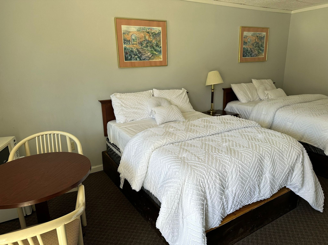 Economy Inn Alfred Station