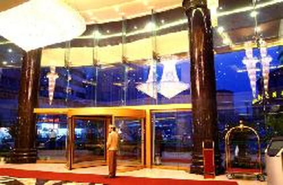 锦都皇冠酒店（八一广场火车站店）主图