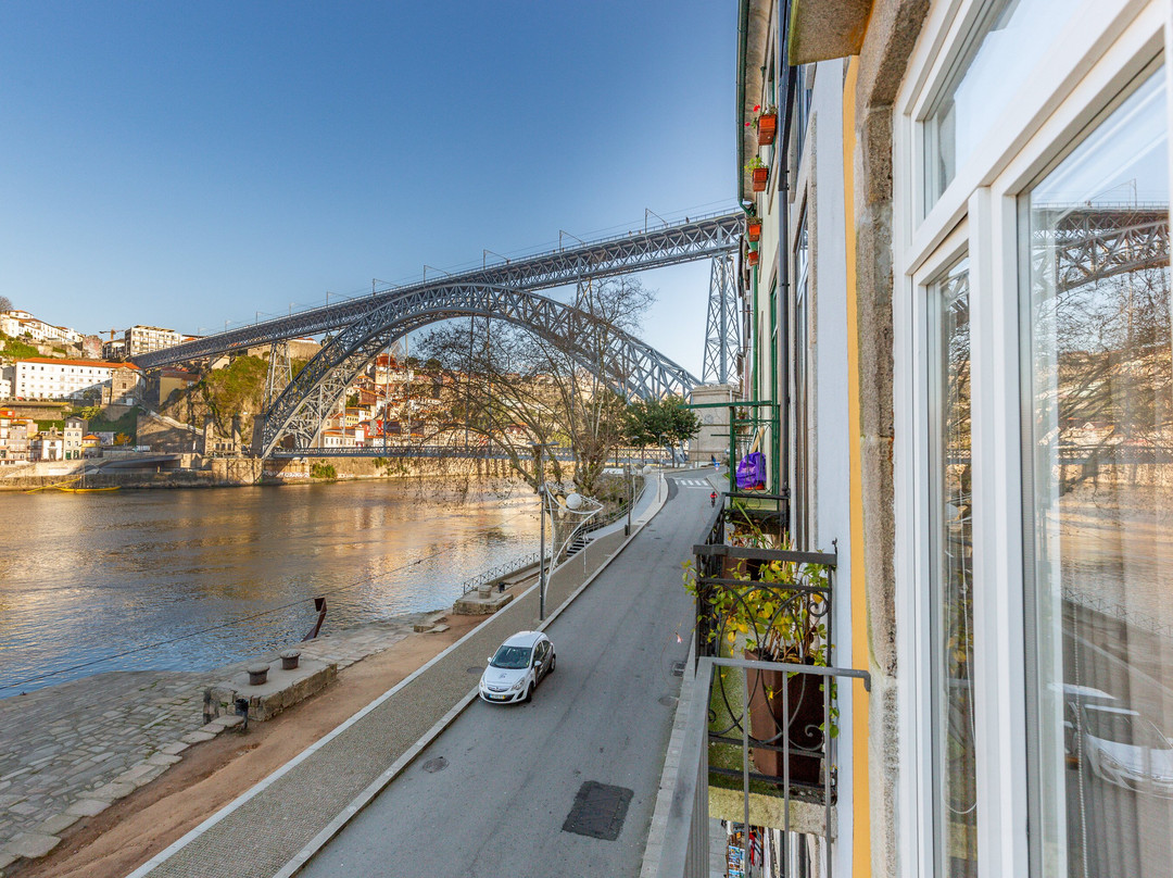 Youropo - Ribeira De Gaia