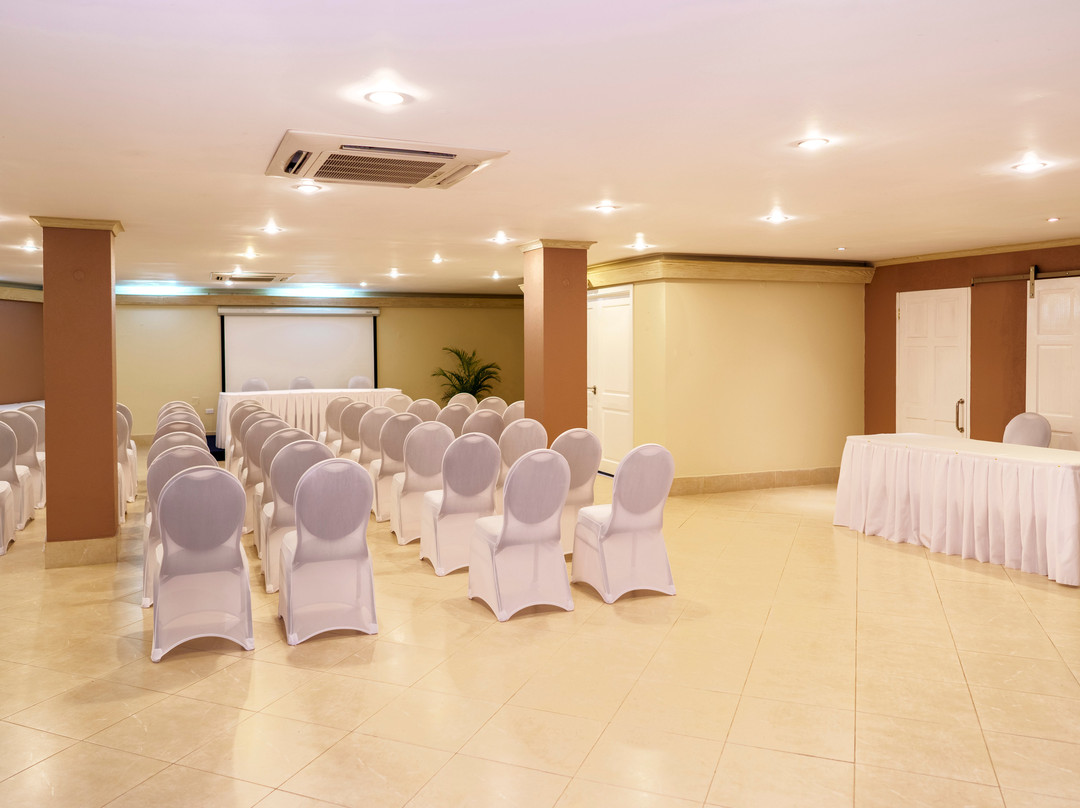 南方棕榈海滩俱乐部酒店主图