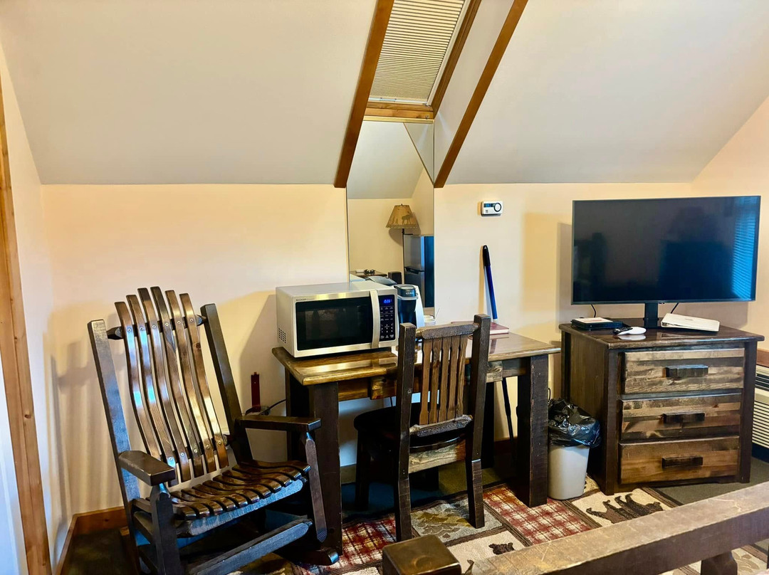 黄石盆地酒店主图