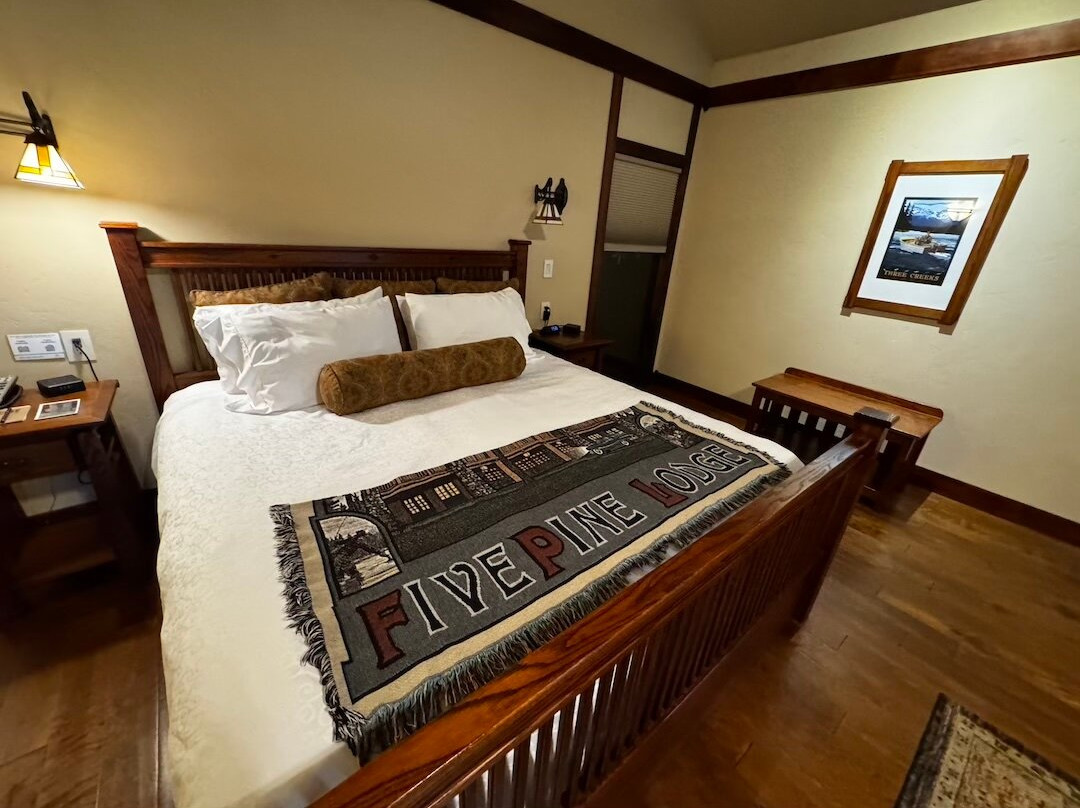 FivePine Lodge and Spa主图