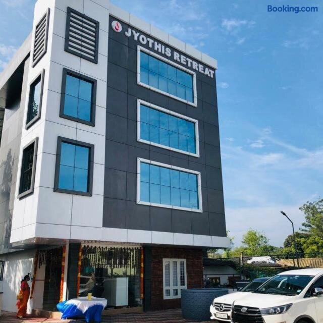 Hotel Jyothis Retreat