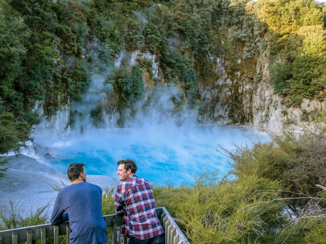 From Rotorua WAIMANGU VOLCANIC VALLEY Half Day Tour景点图片