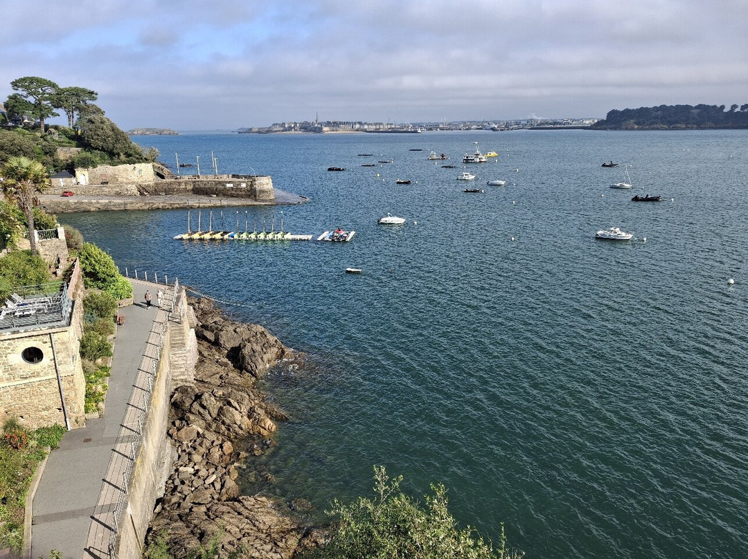 Dinard Street Market景点图片