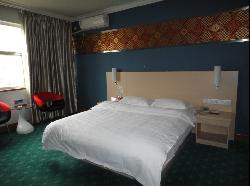 南宁精通酒店三月花店主图