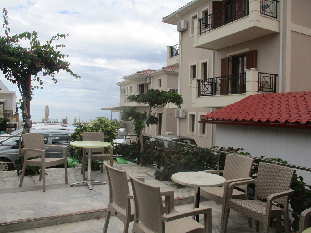 Whispers Bar-阿雷克斯必去景点