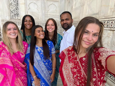 Trek India Tours-阿格拉必去景点