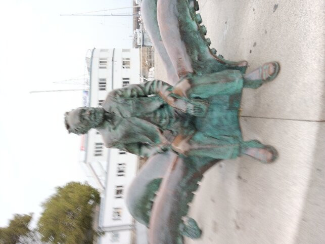 Monumento a Julio Verne景点图片